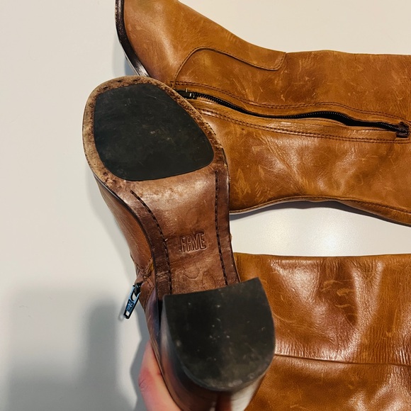 Healed Frye boots - Picture 4 of 8